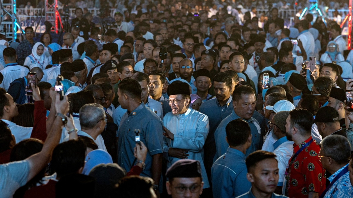 Anwar to Take Universities Act Repeal to Cabinet, Signalling Major Academic Freedom Shift